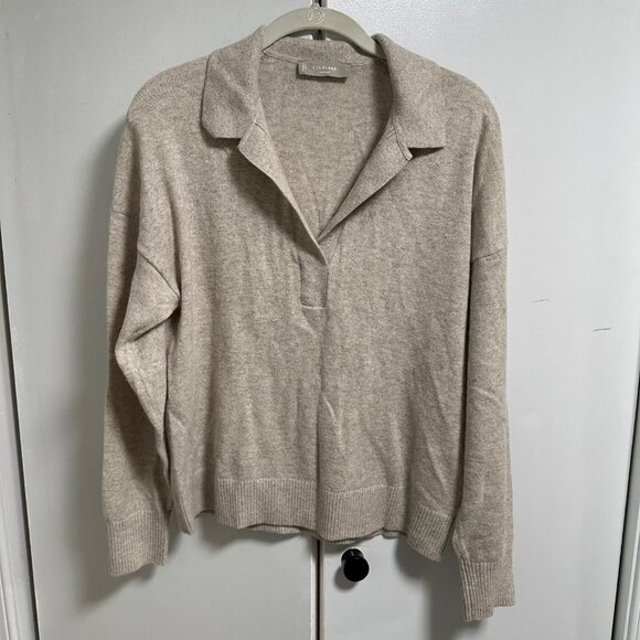 Everlane Women's V-Neck Sweater in Light Gray - Picture 2 of 3